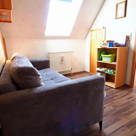 Ferienhaus Neumann - Ein Ganzes Haus Fuer Ihren Urlaub! Hessenburg Exterior foto